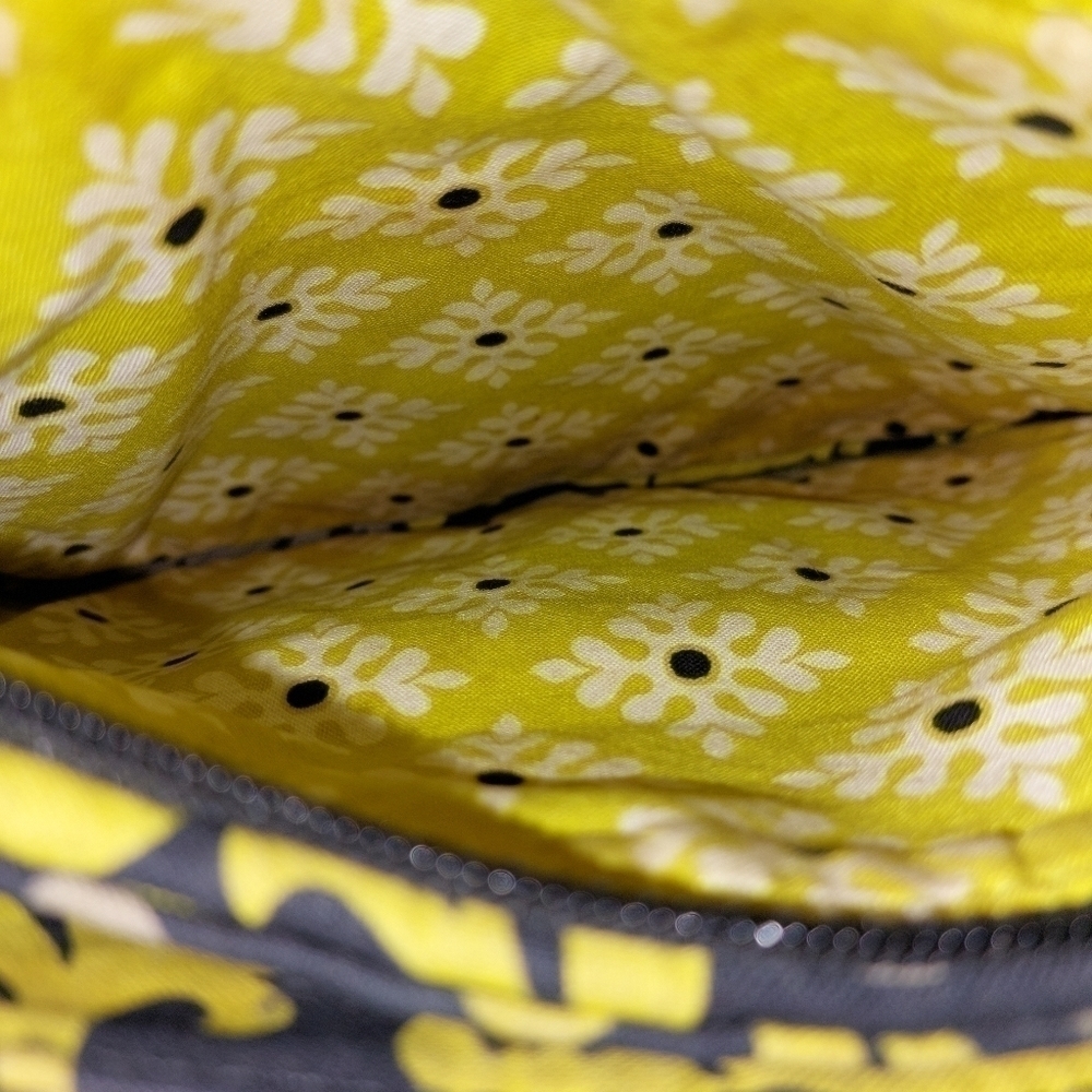 π
ΊVERA BRADLEY CROSSBODY BAG - Picture 4 of 4